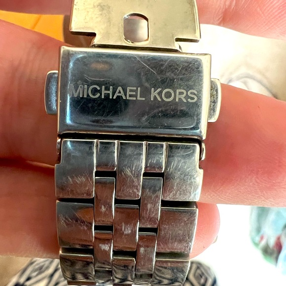 MK authentic watch in white gold - Picture 9 of 11